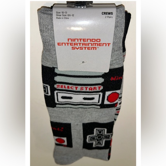 Nintendo Crew Socks 2 Pair Men 6.5-12 Gray Black w Controller Classic NES Gamer - Picture 9 of 9